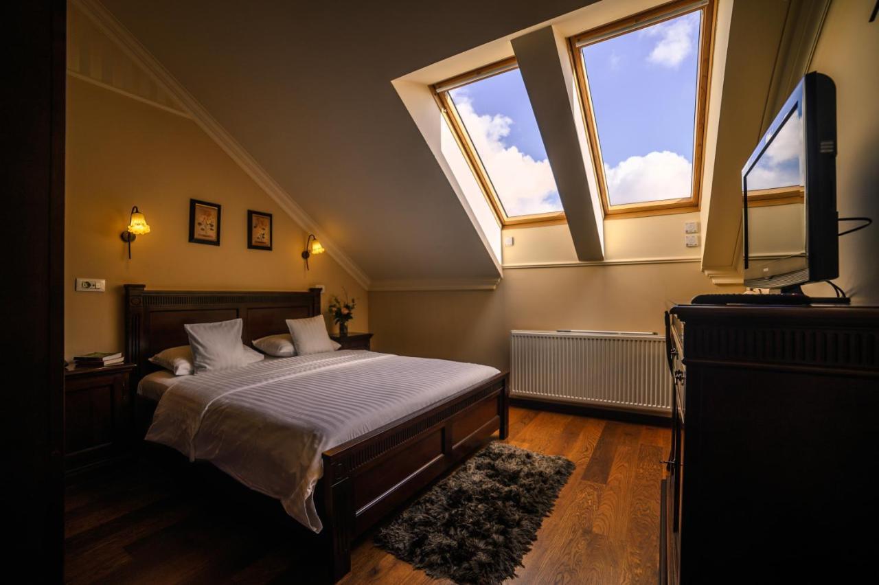 Aparthotel Iosefin Residence Timisoara Esterno foto