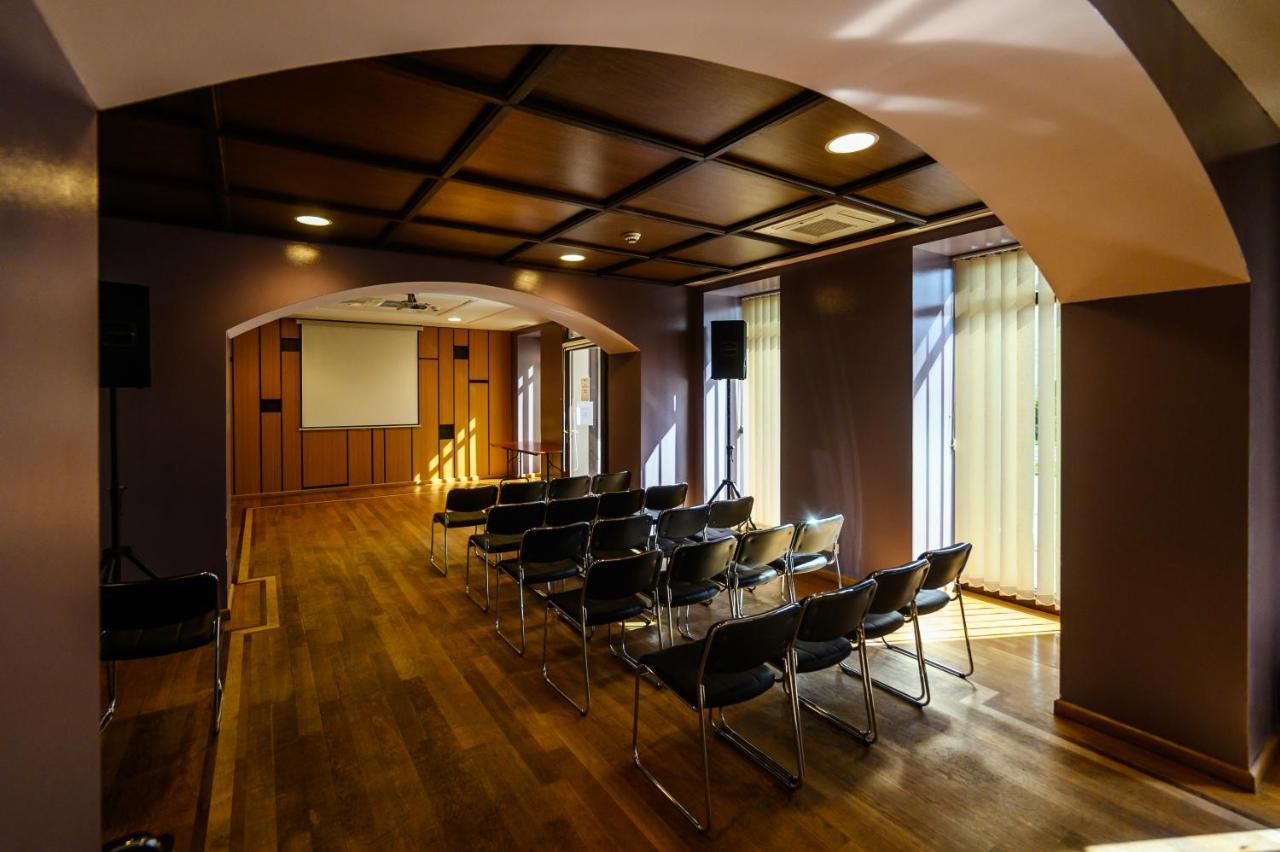 Aparthotel Iosefin Residence Timisoara Esterno foto