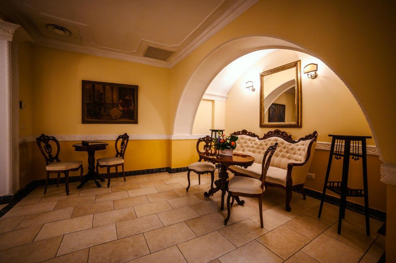 Aparthotel Iosefin Residence Timisoara Esterno foto