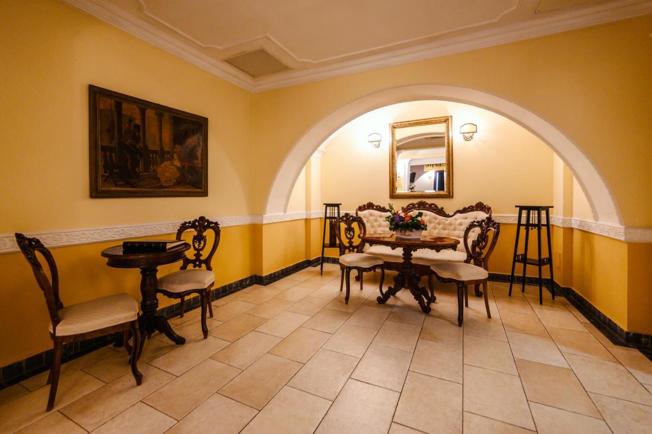 Aparthotel Iosefin Residence Timisoara Esterno foto
